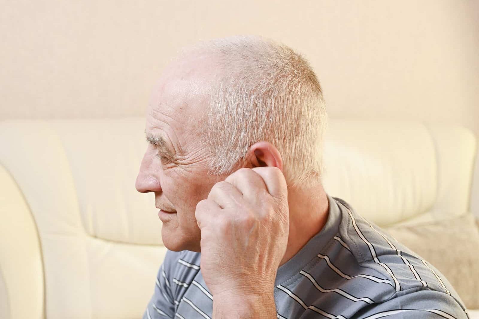 Hoe een hoorapparaat je kans op dementie vermindert